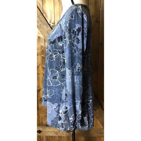 Susan Graver Weekend Printed Modal Tunic Size S - Picture 2 of 5